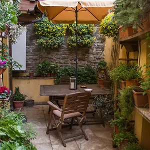 Residenza Fra Le Torri - Charme & Art Gallery Italy